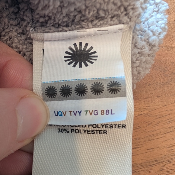 UGG Women's Tan Sleeveless Top - Picture 5 of 10